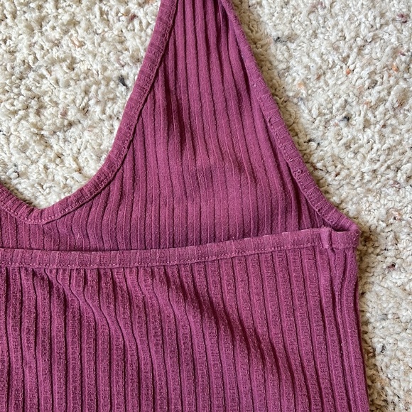 Me to We pink halter crop - Picture 6 of 6